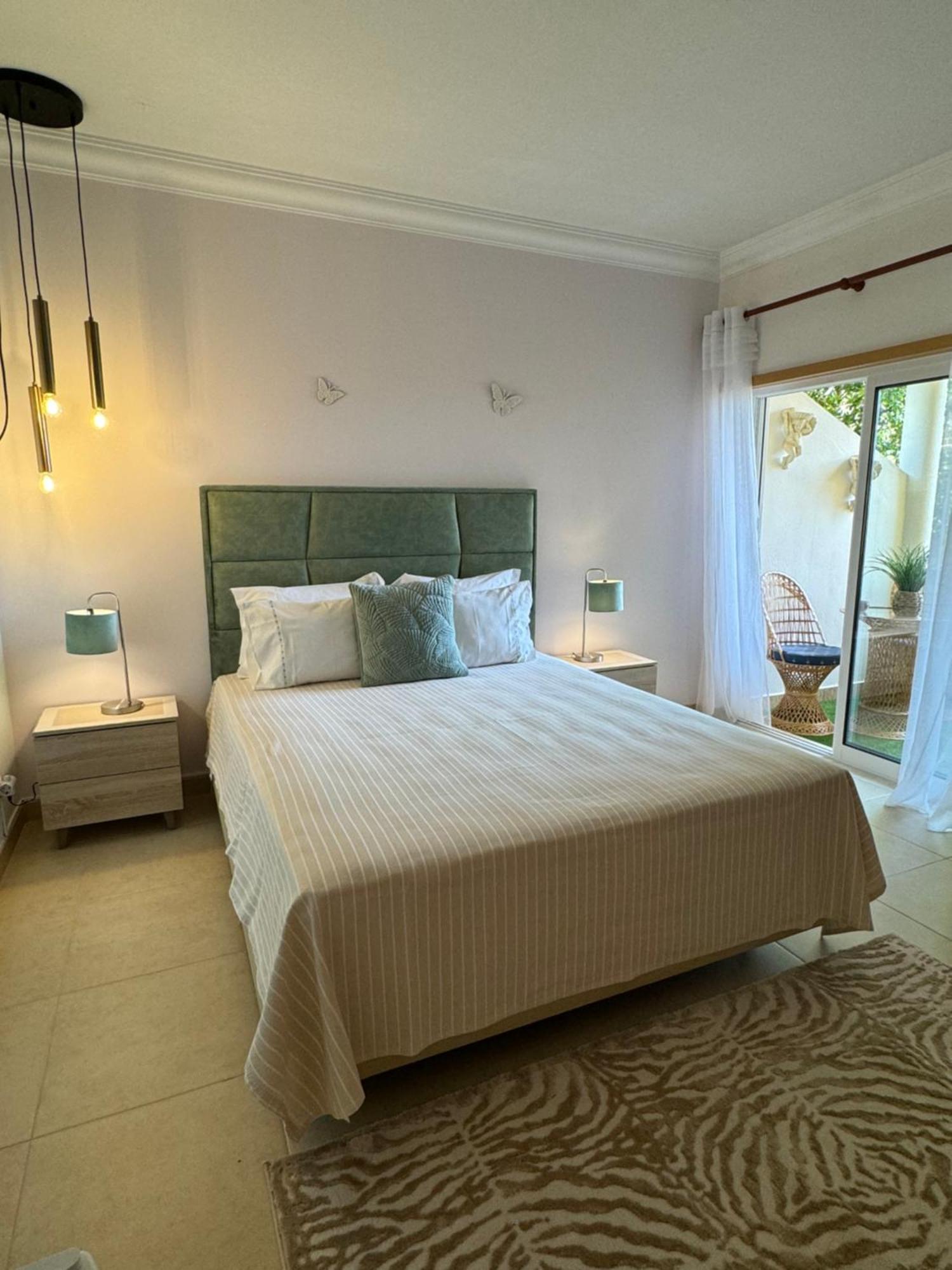 Senhora da Luz Lucie Lime Guesthouse מראה חיצוני תמונה