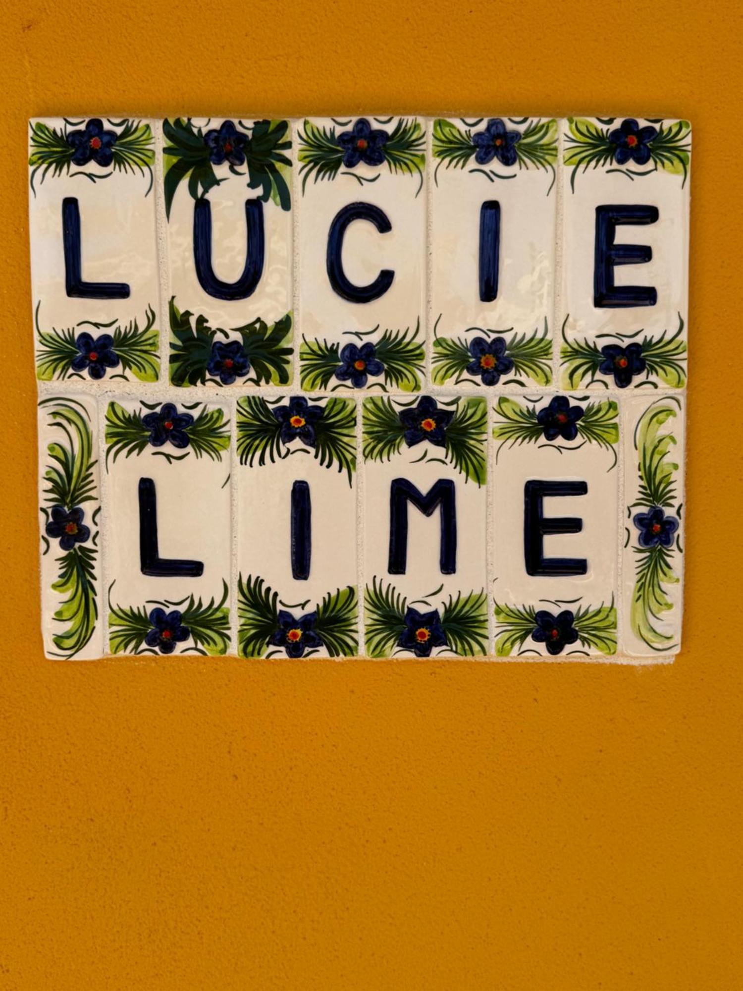Senhora da Luz Lucie Lime Guesthouse מראה חיצוני תמונה