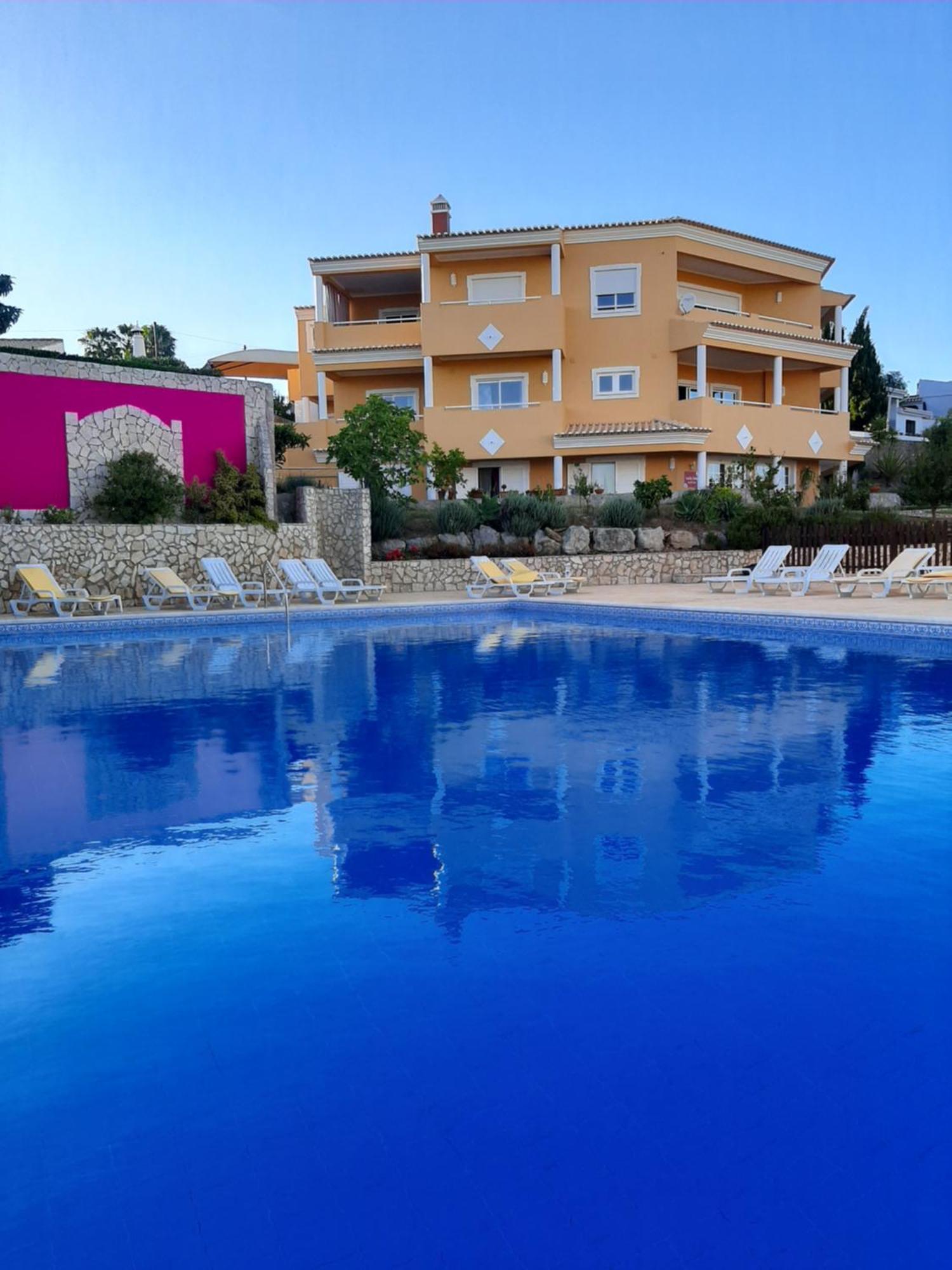 Senhora da Luz Lucie Lime Guesthouse מראה חיצוני תמונה