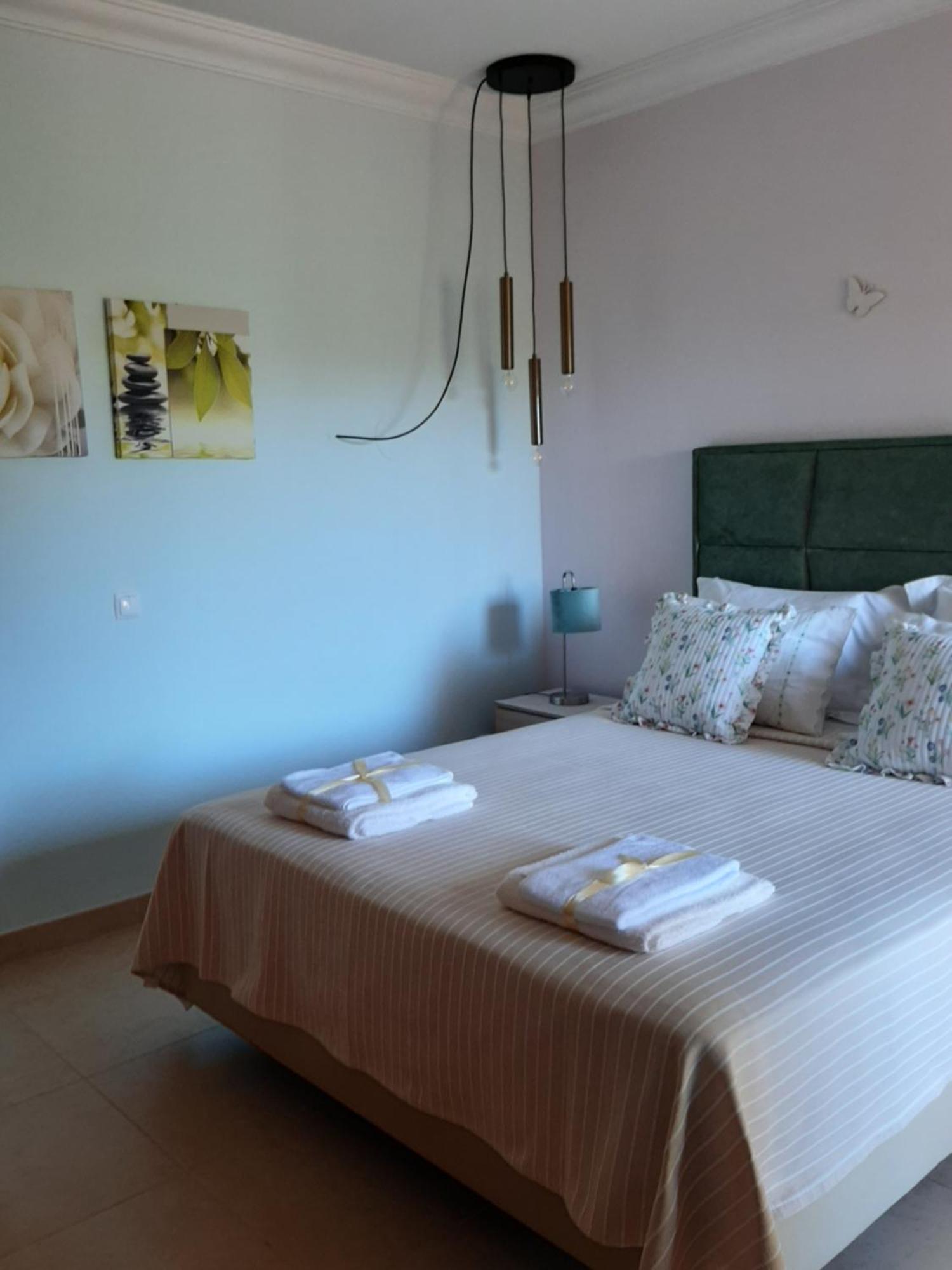 Senhora da Luz Lucie Lime Guesthouse מראה חיצוני תמונה