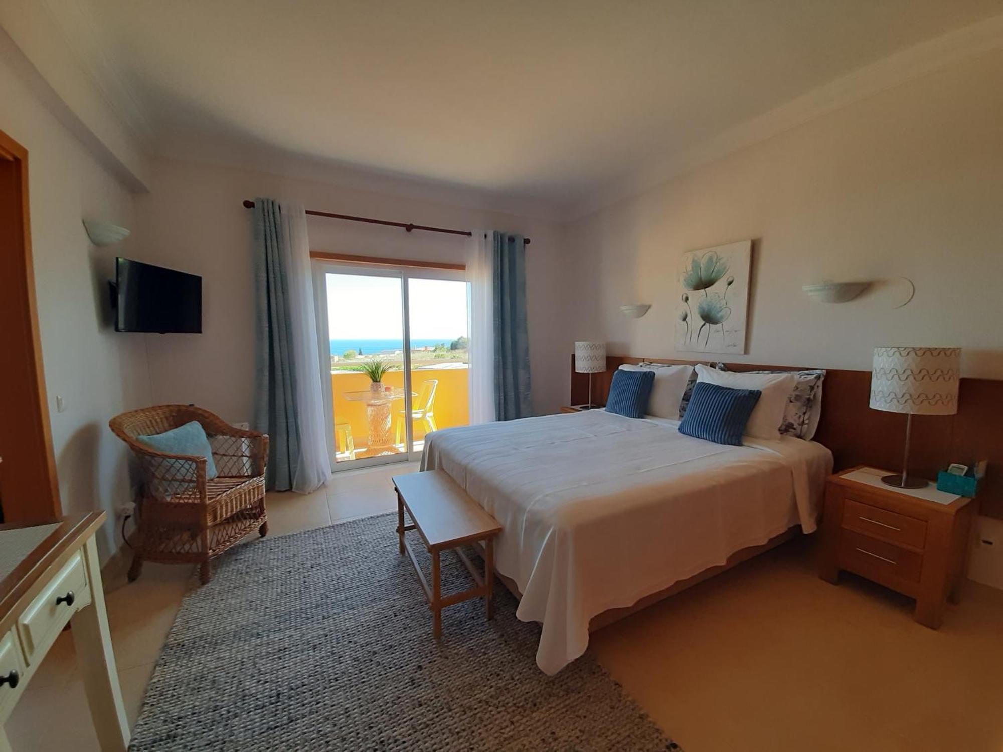 Senhora da Luz Lucie Lime Guesthouse מראה חיצוני תמונה