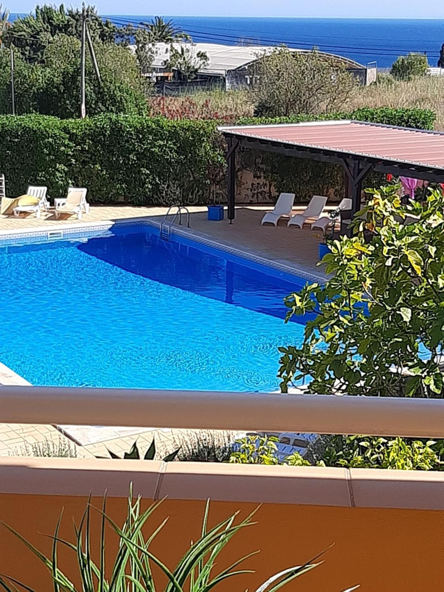 Senhora da Luz Lucie Lime Guesthouse מראה חיצוני תמונה